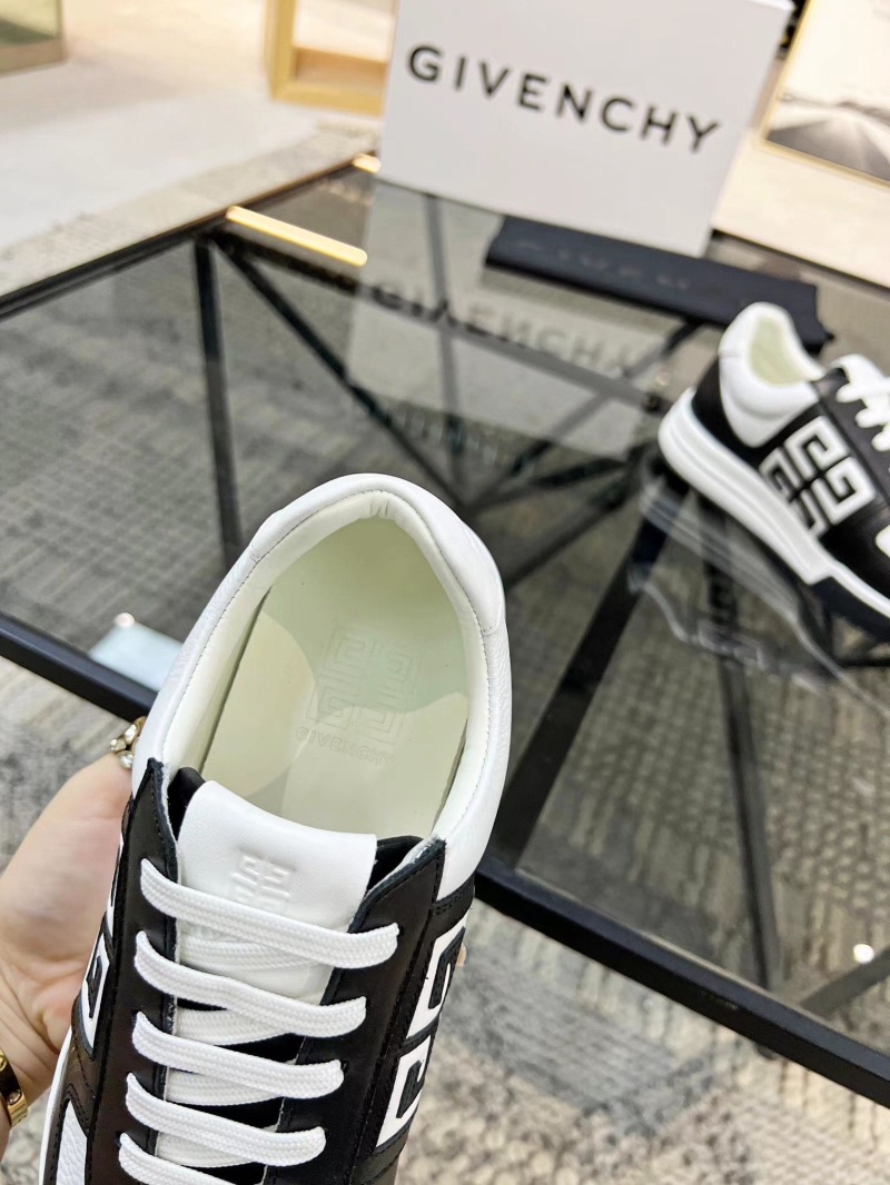 Givenchy Sneakers